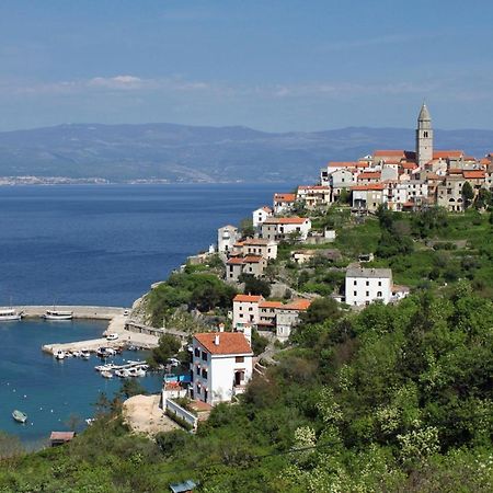 Apartments With A Parking Space Vrbnik, Krk - 429 外观 照片